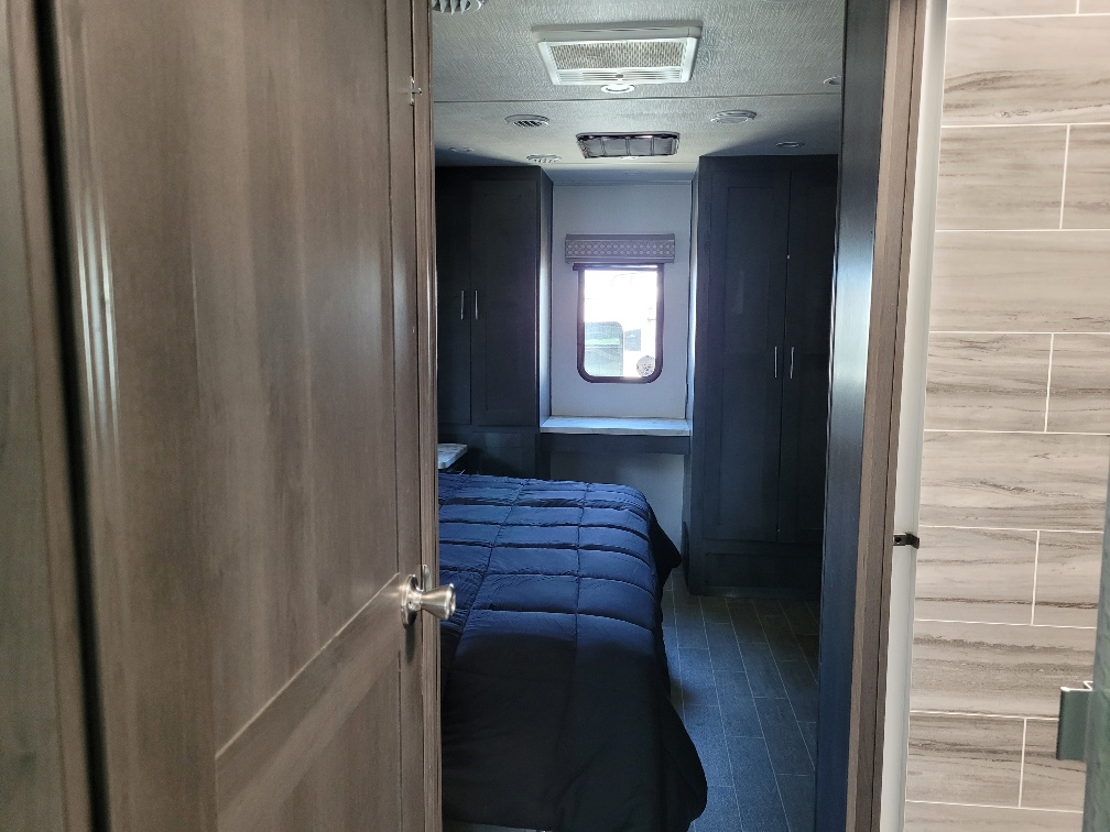 2023 Forest River Georgetown 5 Series GT5 34M5 - Image 22