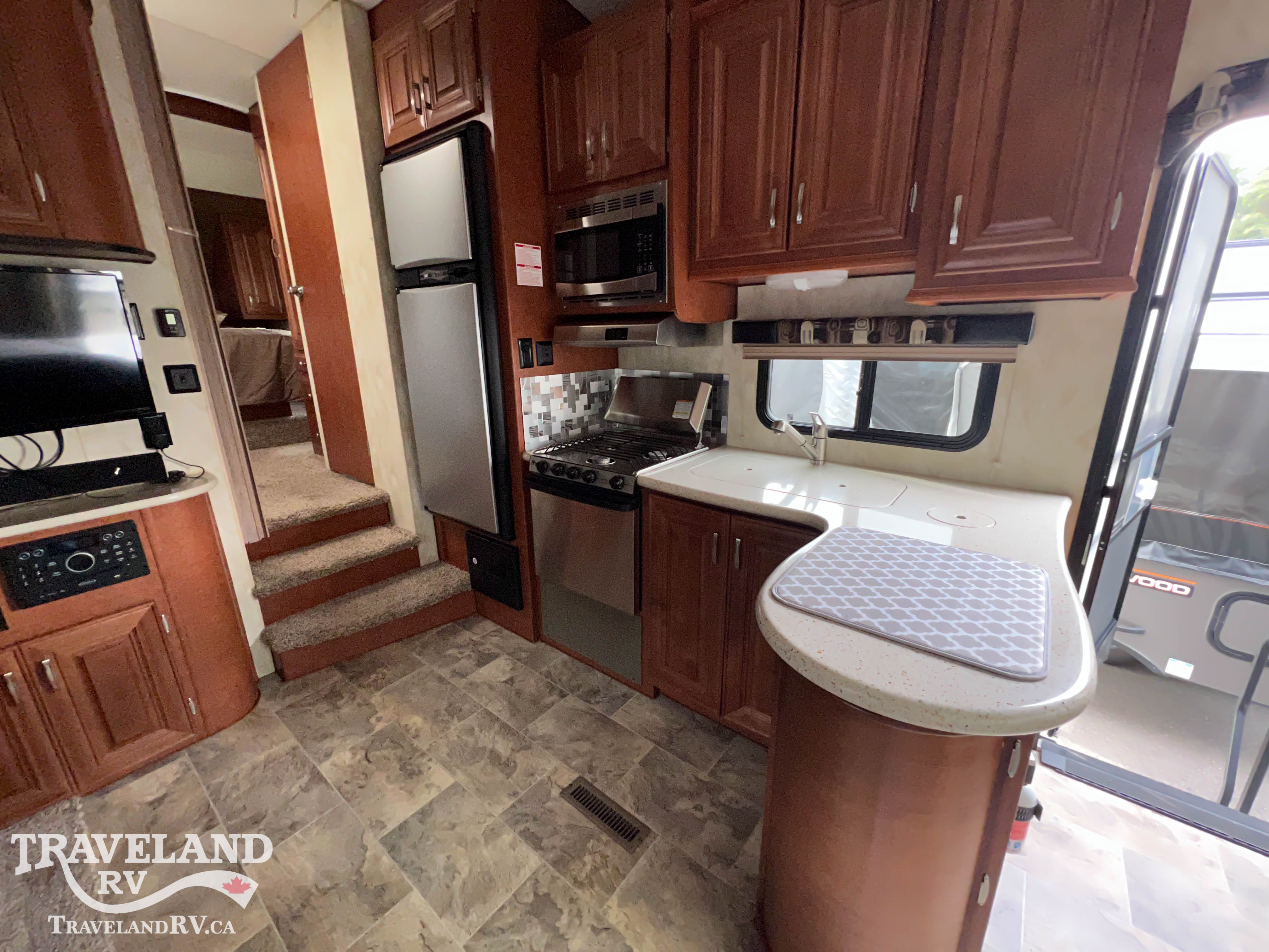 2018 Northwood Fox Mountain 235RLS - Image 7