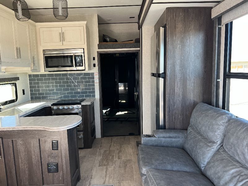 2019 Keystone Raptor 423 - Image 6