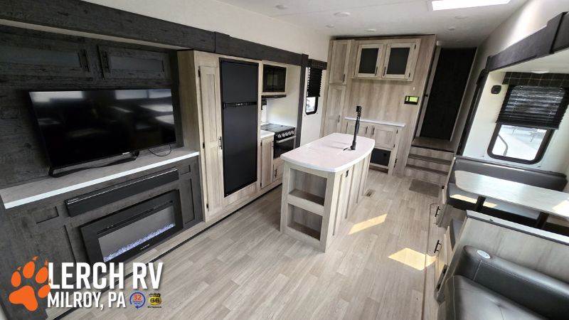 2024 KZ RV Sportsmen 303RL - Image 11
