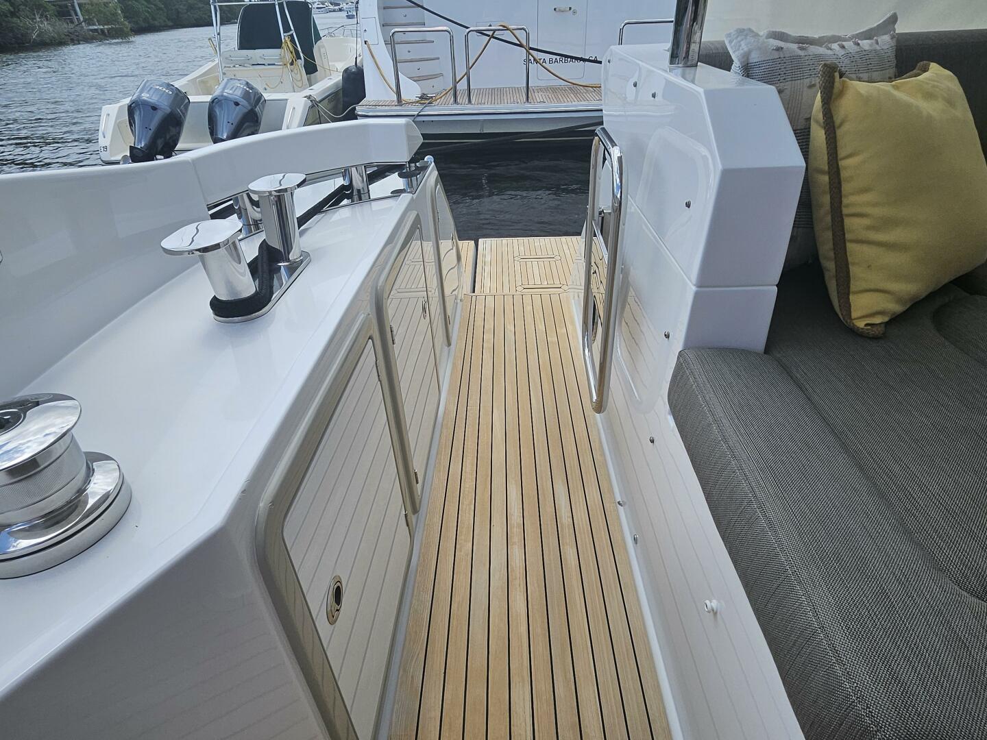 2022 Azimut 66 - Image 8