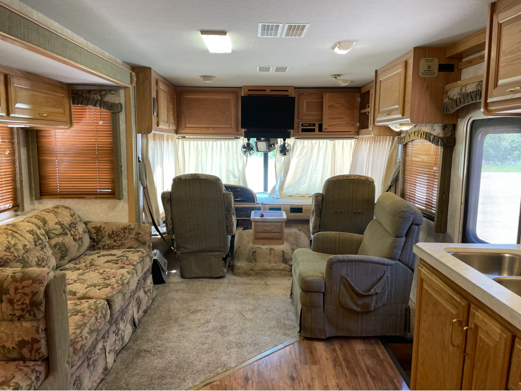2000 Fleetwood Bounder 34T - Image 19