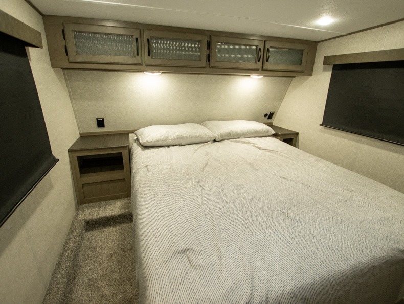 2023 Coachmen Chaparral Lite 25RE - Image 19