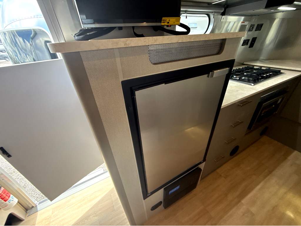 2026 AIRSTREAM CARAVEL 20FB - Image 21