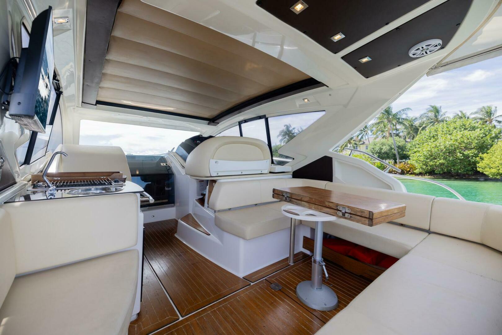 2014 Cranchi M 44 HT - Image 4