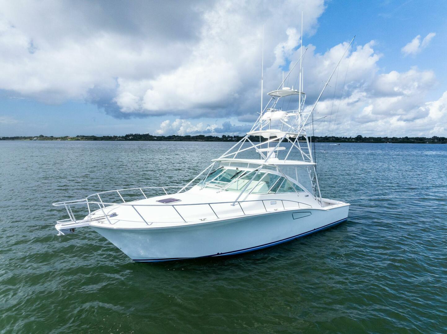 2004 Cabo 40 Hardtop Express - Image 4