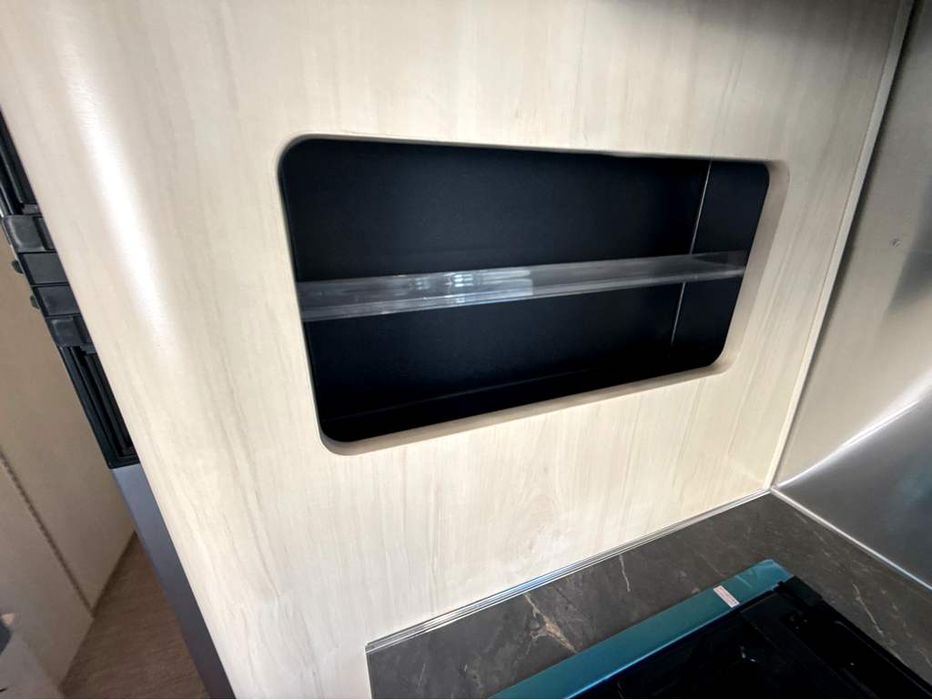 2026 AIRSTREAM FLYING CLOUD 28RBQ - Image 18