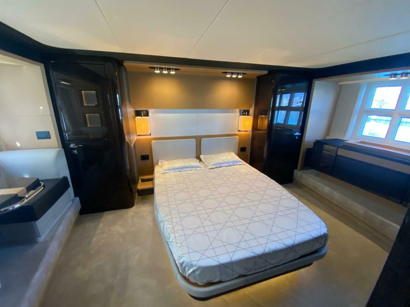 2016 Azimut 77S - Image 56