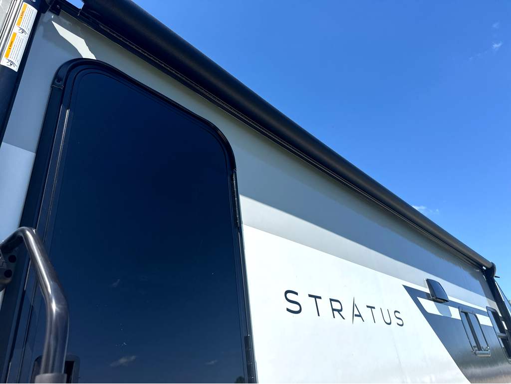 2027 VENTURE RV STRATUS 261VRB - Image 6