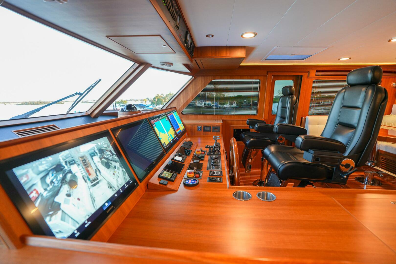 2025 Marlow Explorer 70E-CB - Image 39