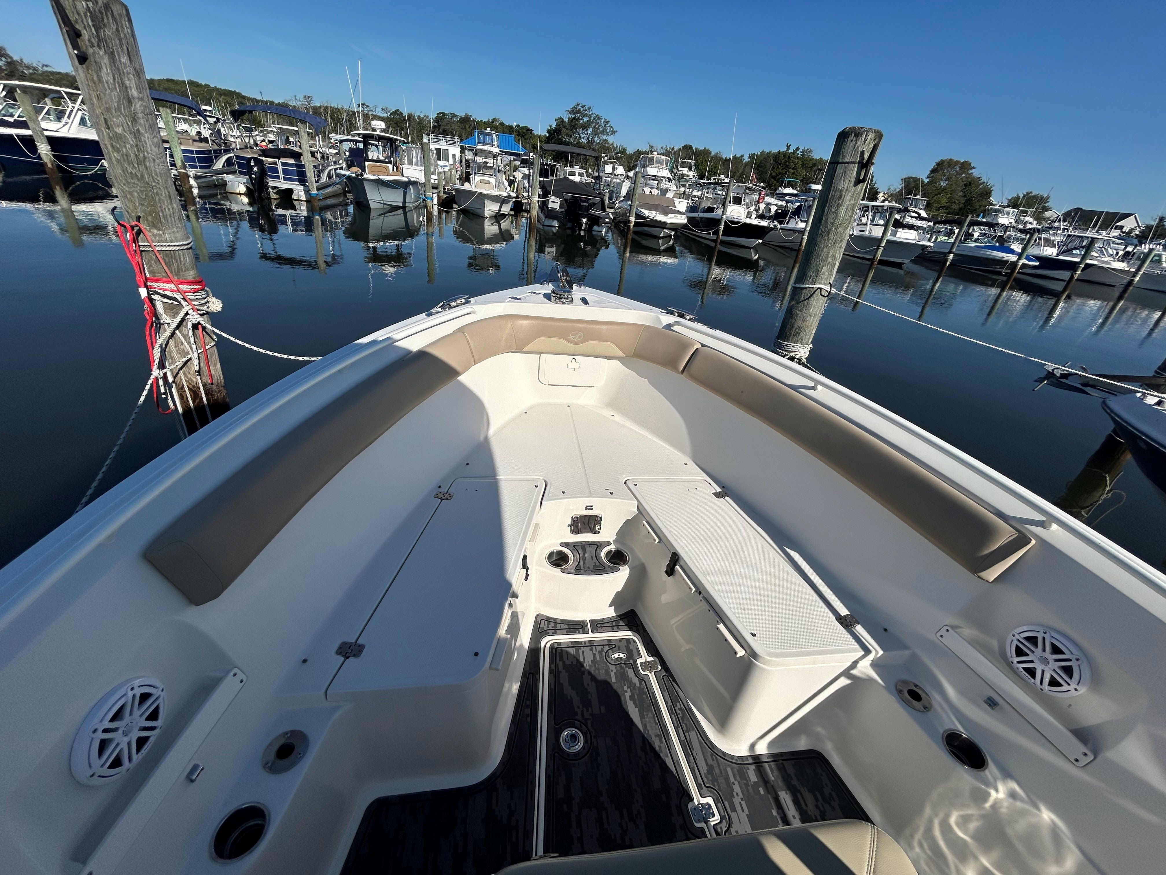 2019 Sailfish 270 CC - Image 19