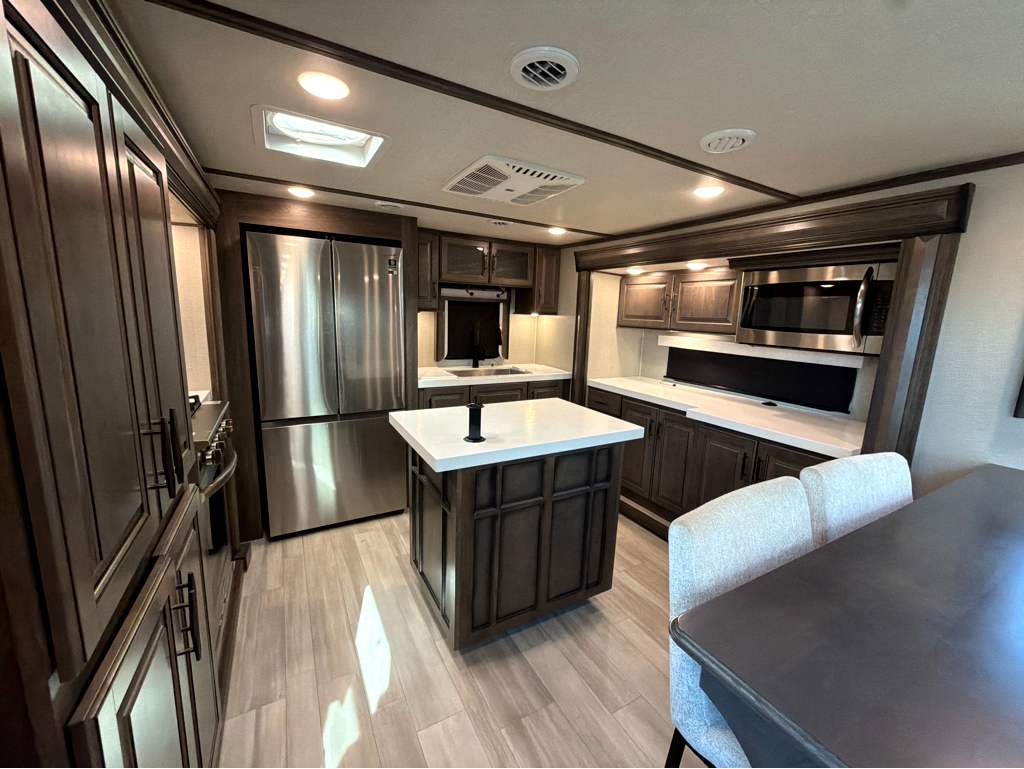 2022 GRAND DESIGN SOLITUDE 390RK - Image 15