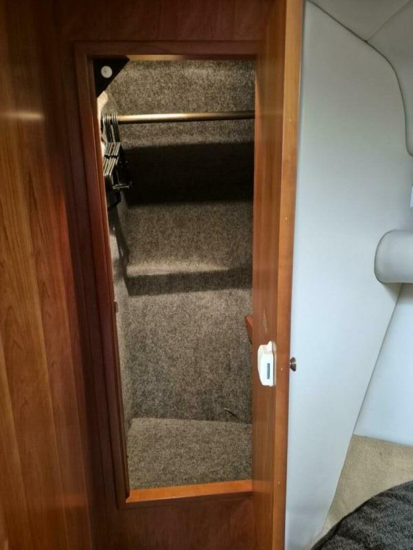2004 Riviera 4000 Offshore - Image 54