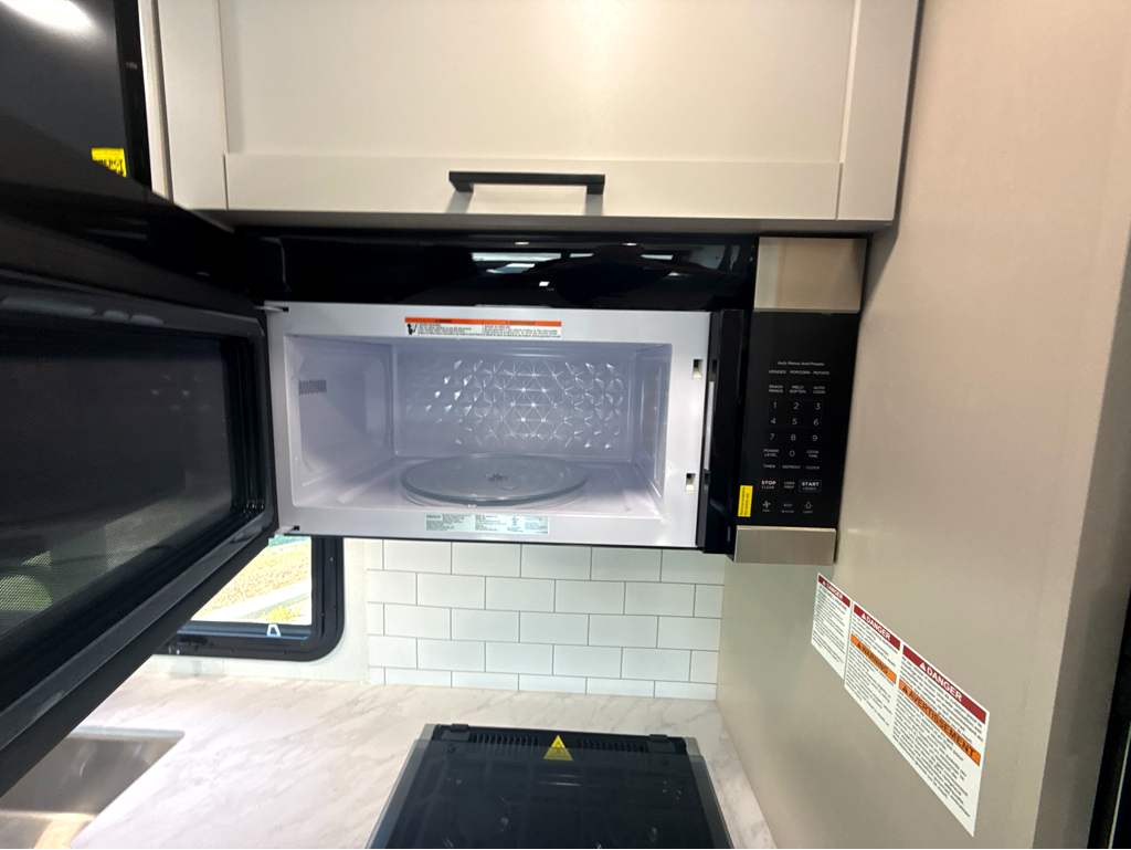2027 JAYCO GREYHAWK 29MV - Image 19