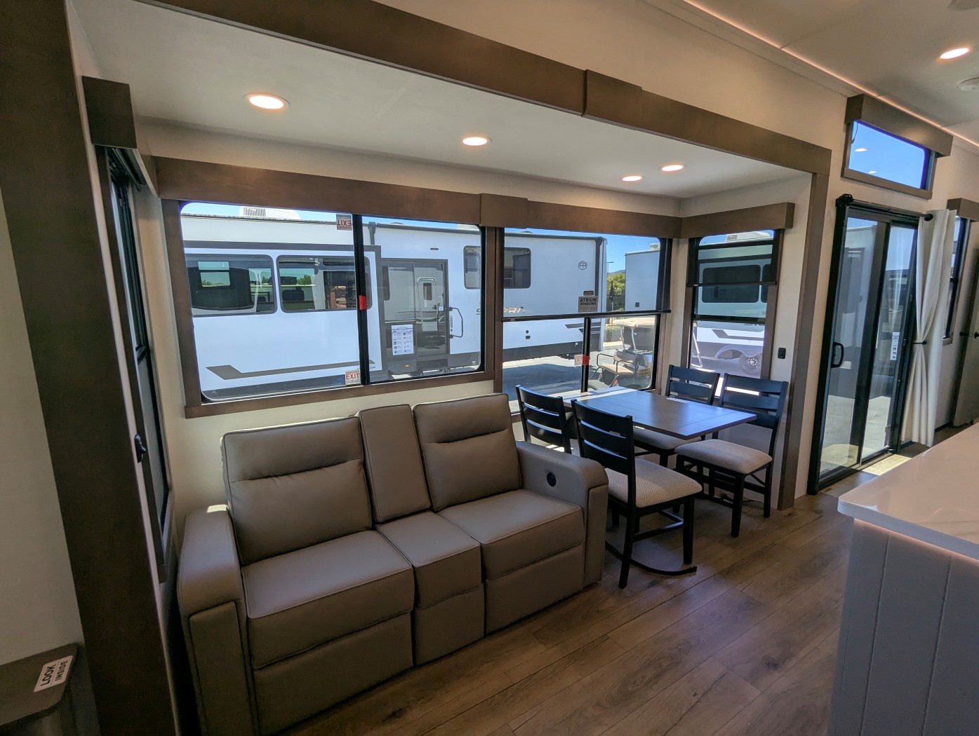 2026 Alliance RV Benchmark 42LFT - Image 25