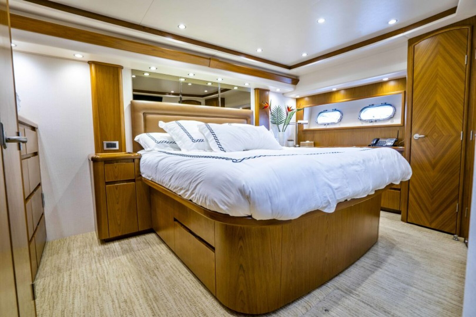 2011 Viking 70 Enclosed Bridge - Image 27
