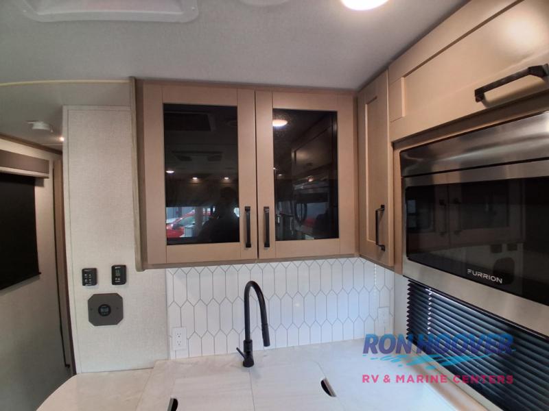 2023 GRAND DESIGN 296RDTS - Image 31