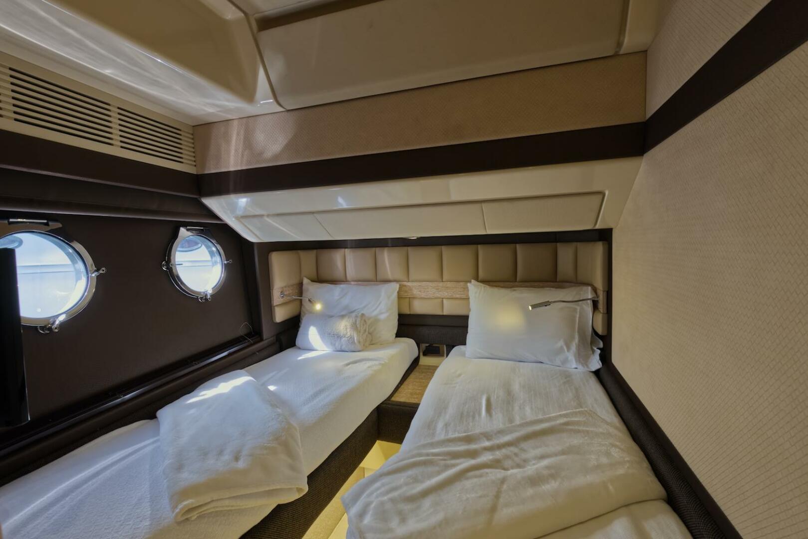 2015 Azimut 64 Flybridge - Image 38