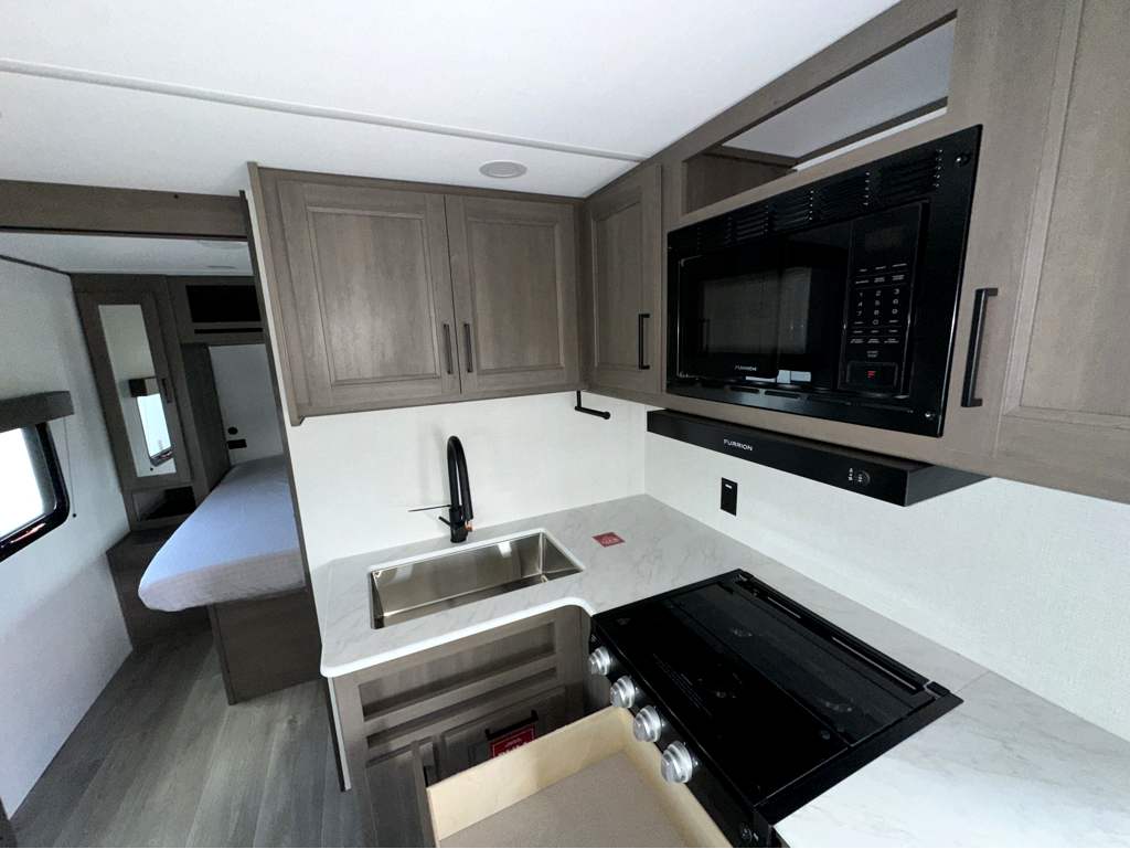 2026 GRAND DESIGN TRANSCEND 22RBX - Image 17