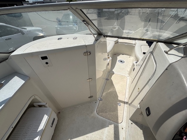 2004 STINGRAY 220DR - Image 18
