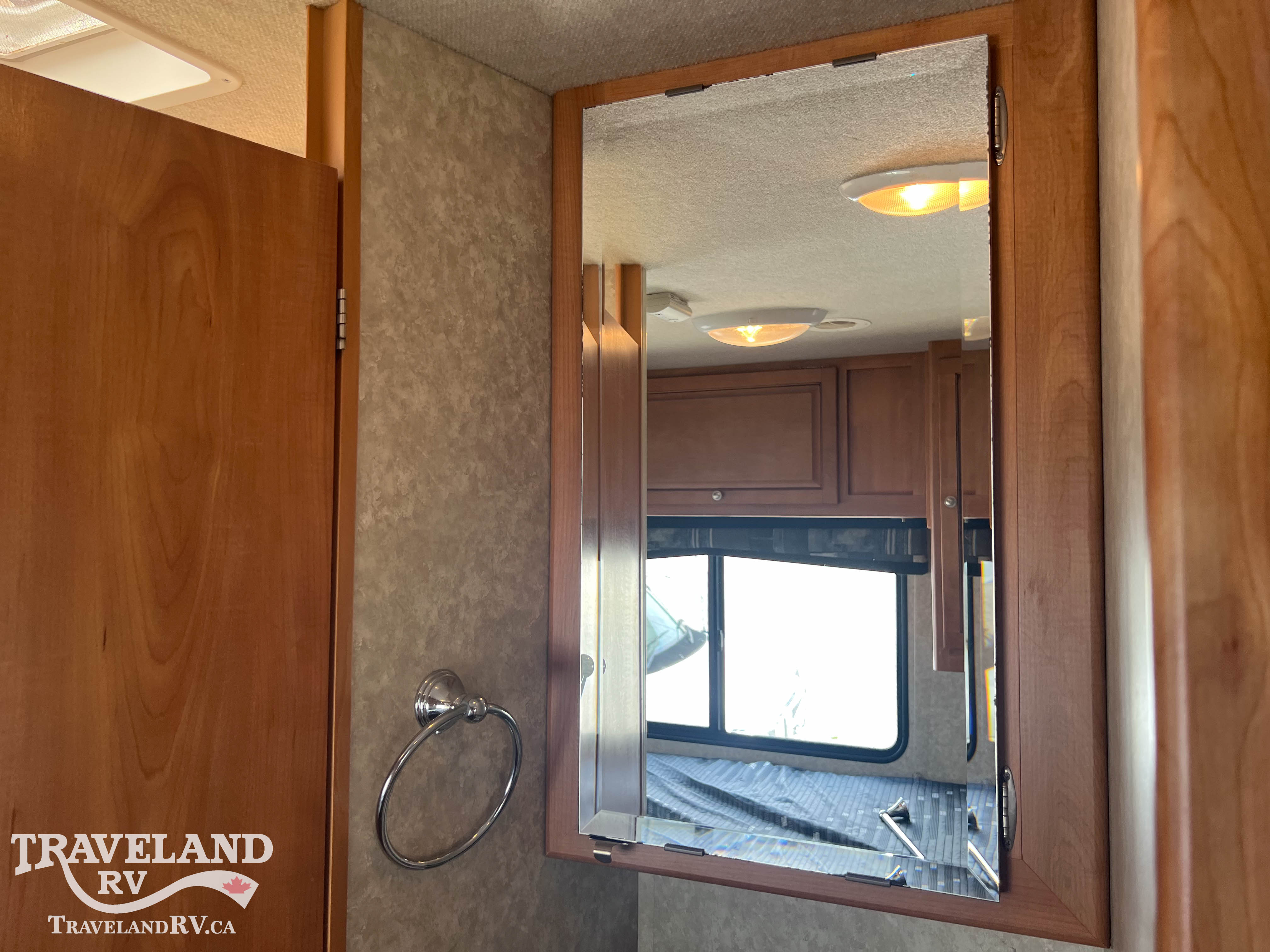 2010 Winnebago Access 24V - Image 30