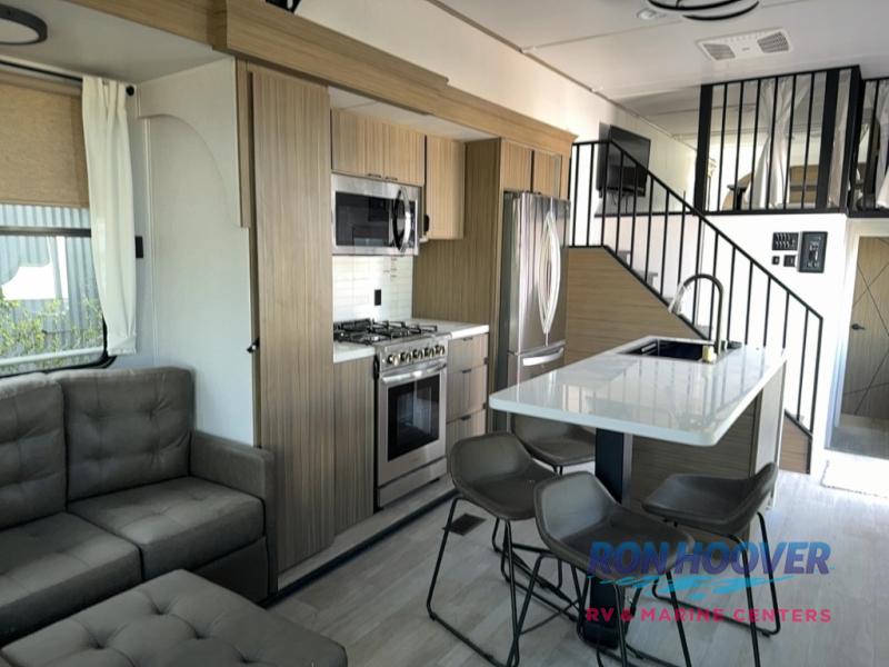2025 FOREST RIVER WILDWOOD 42VERANDA - Image 7