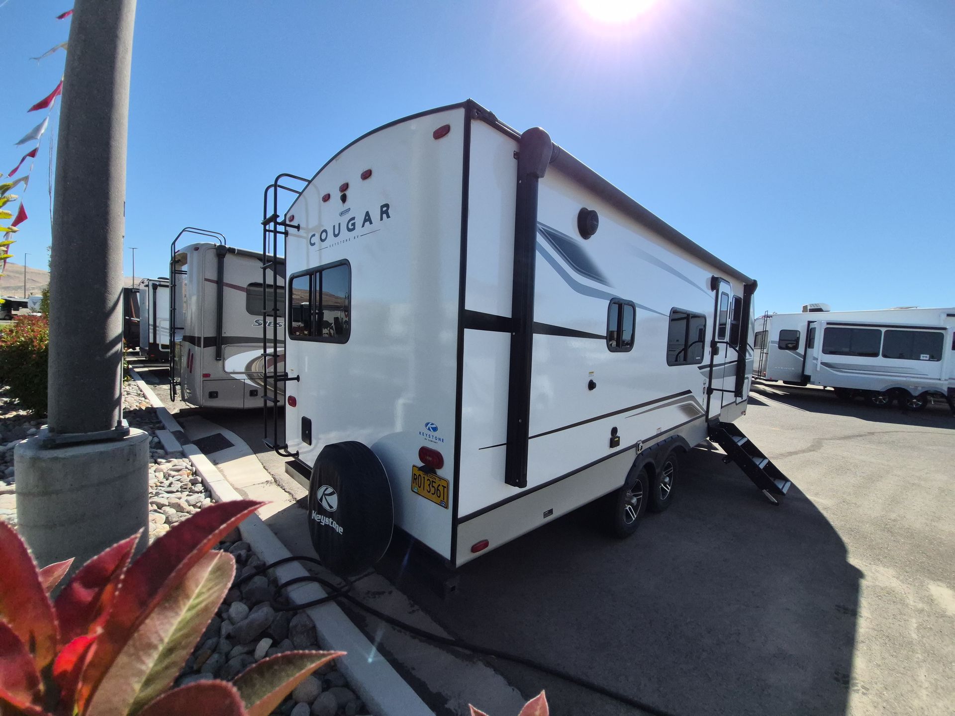 2023 Keystone Cougar Half-Ton 22MLSWE - Image 7