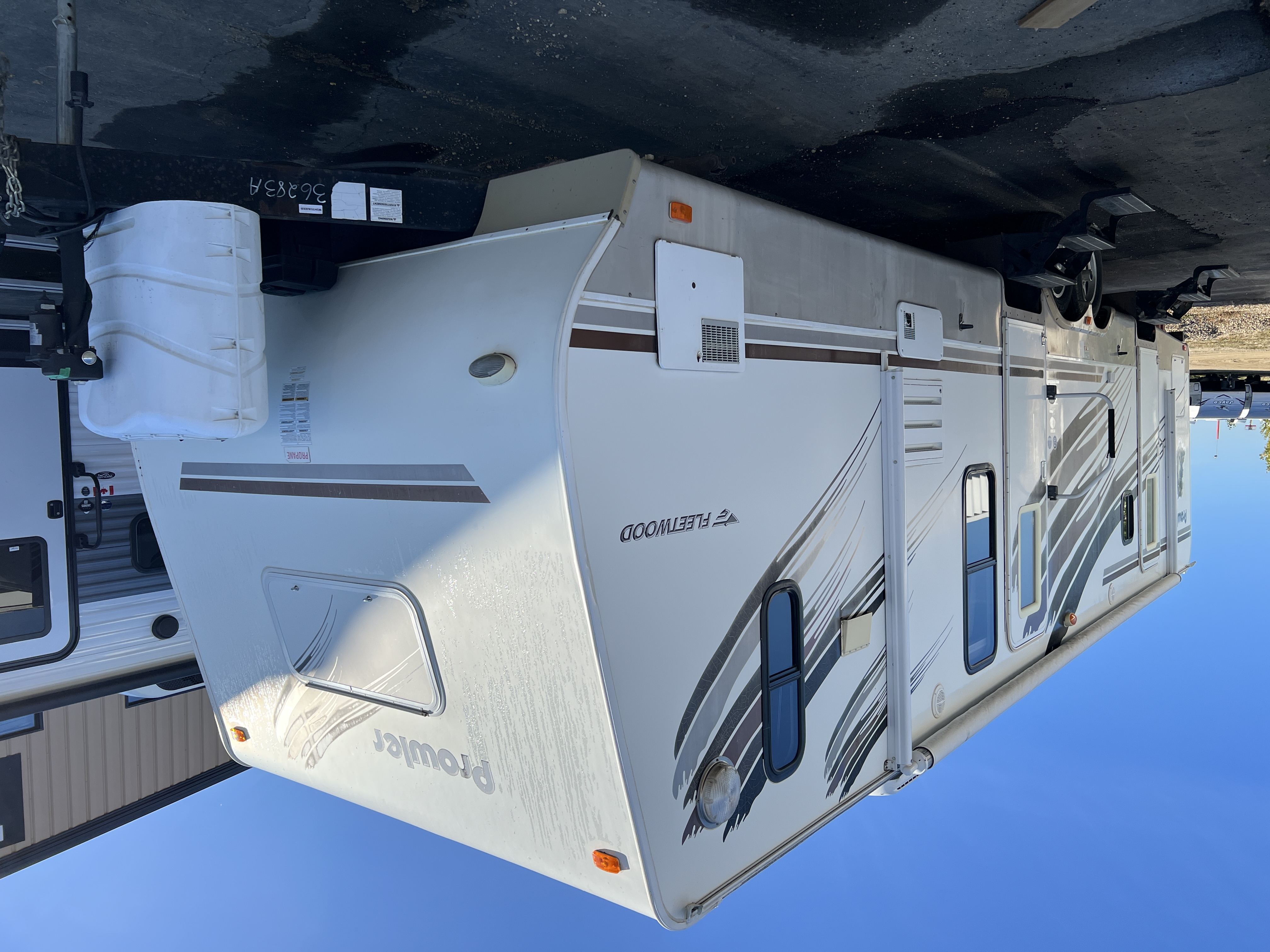 2009 FOREST RIVER PROWLER 280FKS - Image 1