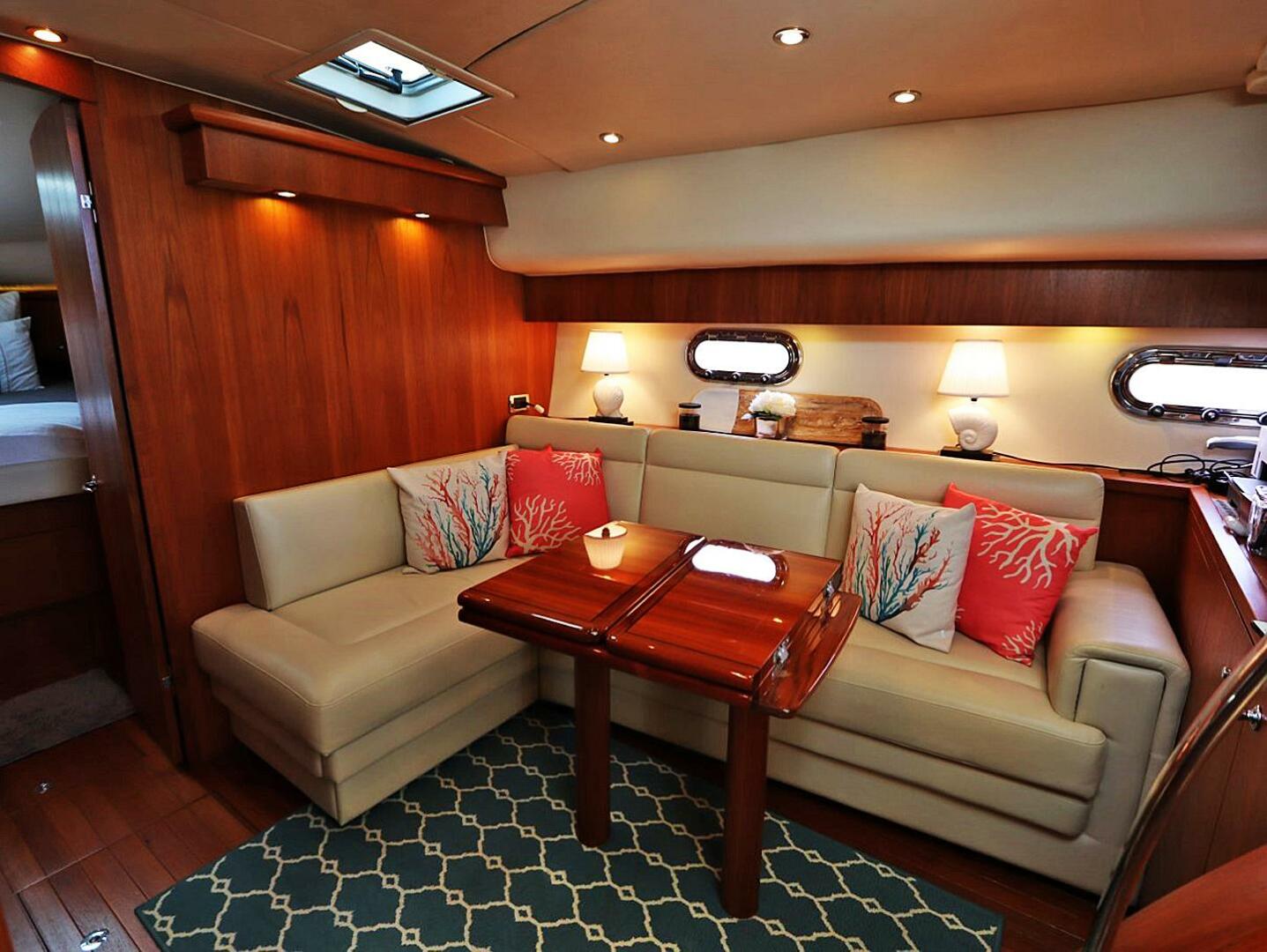 2009 Tiara Yachts Sovran 4300 Base - Image 10