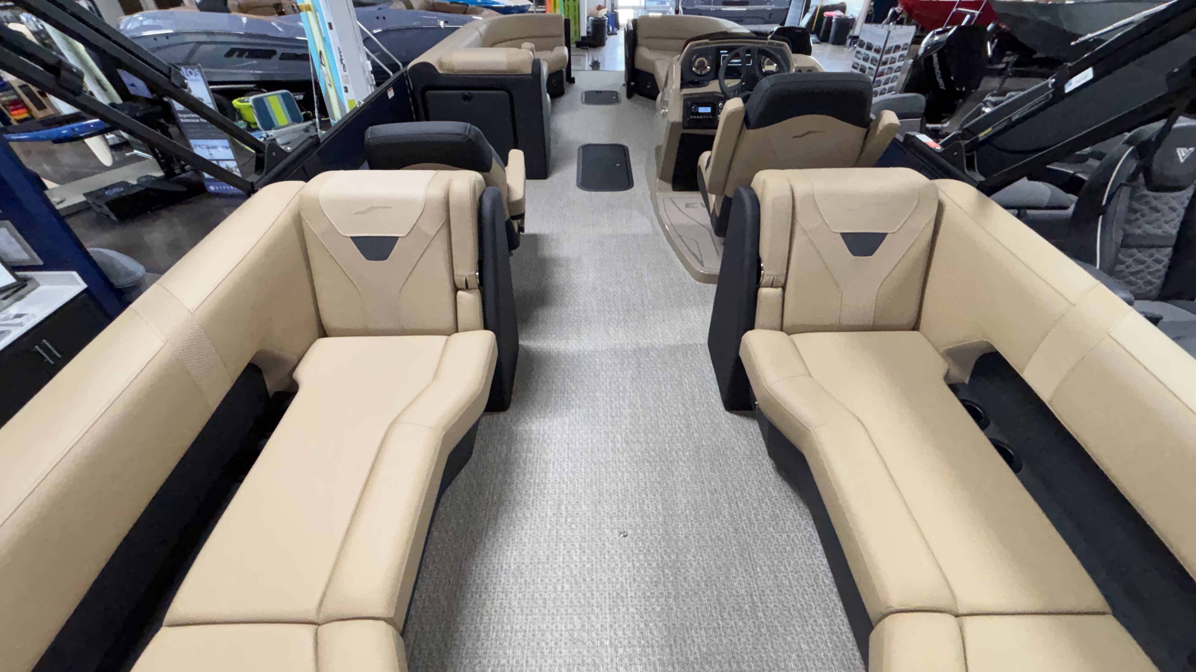 2026 Evotti 525 Quad Lounge - Image 11