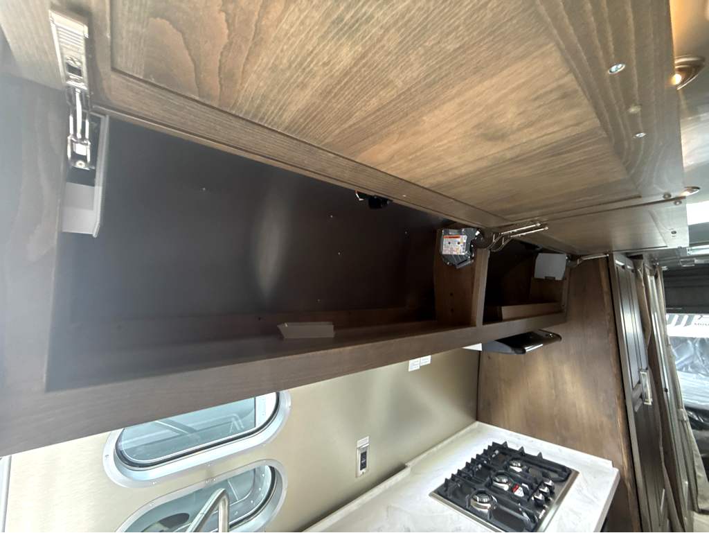 2026 AIRSTREAM CLASSIC 30RBQ - Image 15
