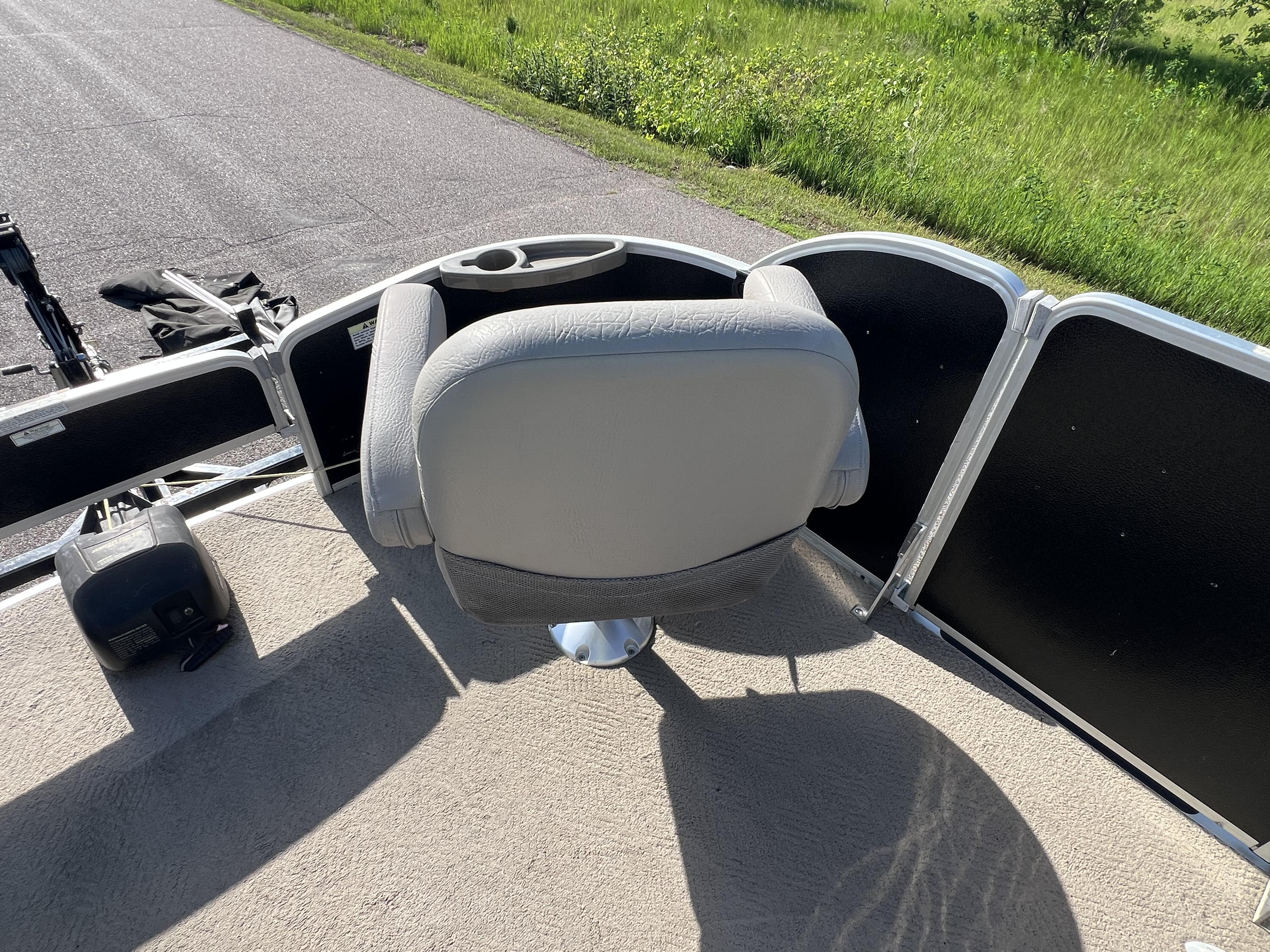 2012 PREMIER 201 EXPLORER - Image 18