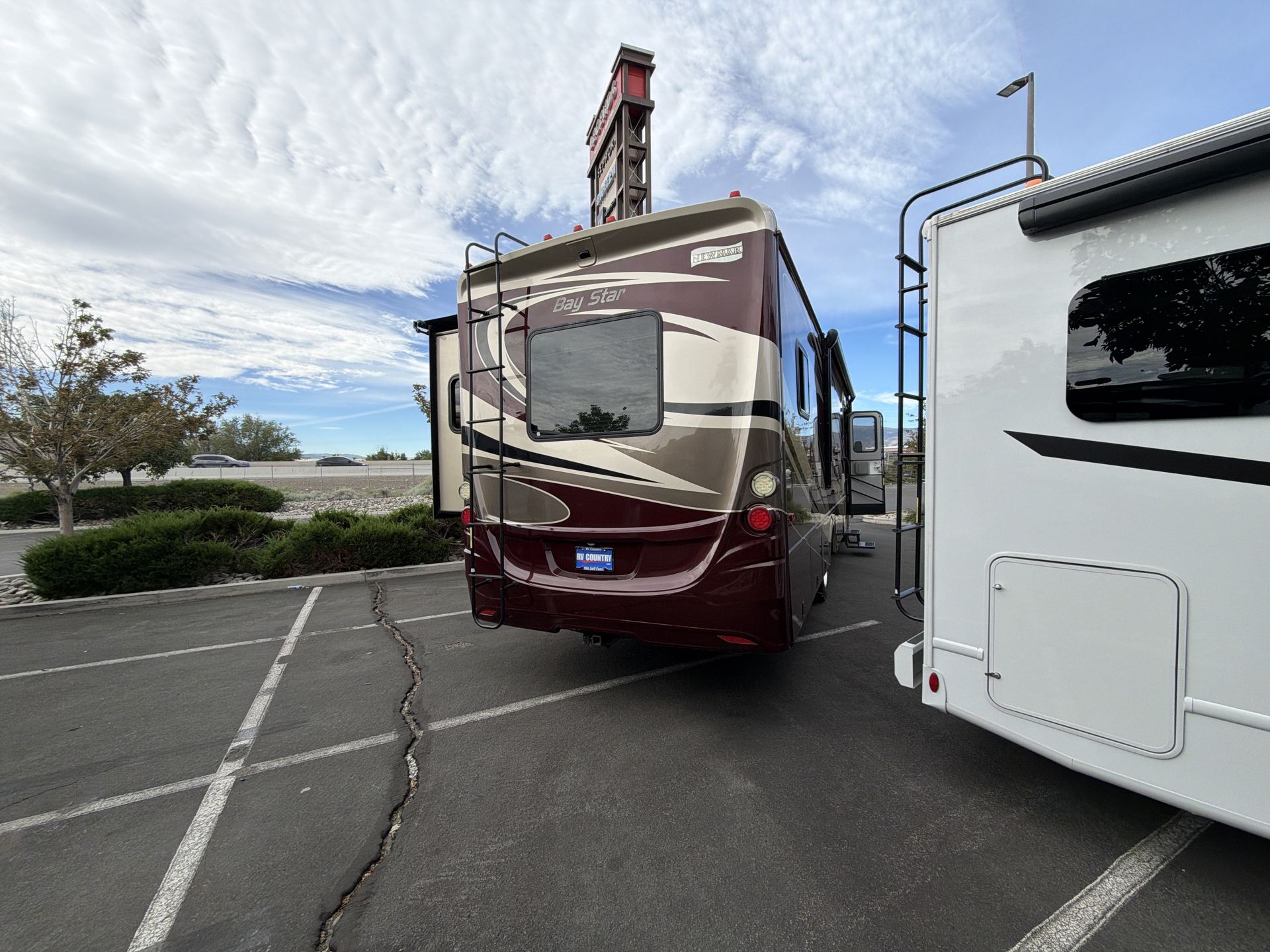 2014 Newmar Bay Star 3309 - Image 20