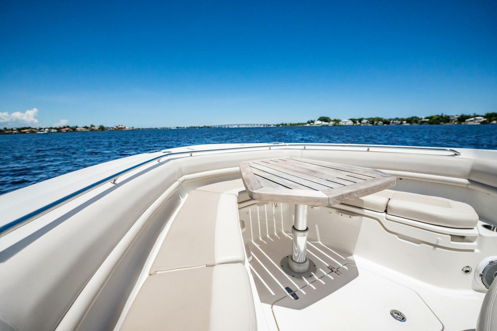 2018 Boston Whaler 380 Outrage - Image 10