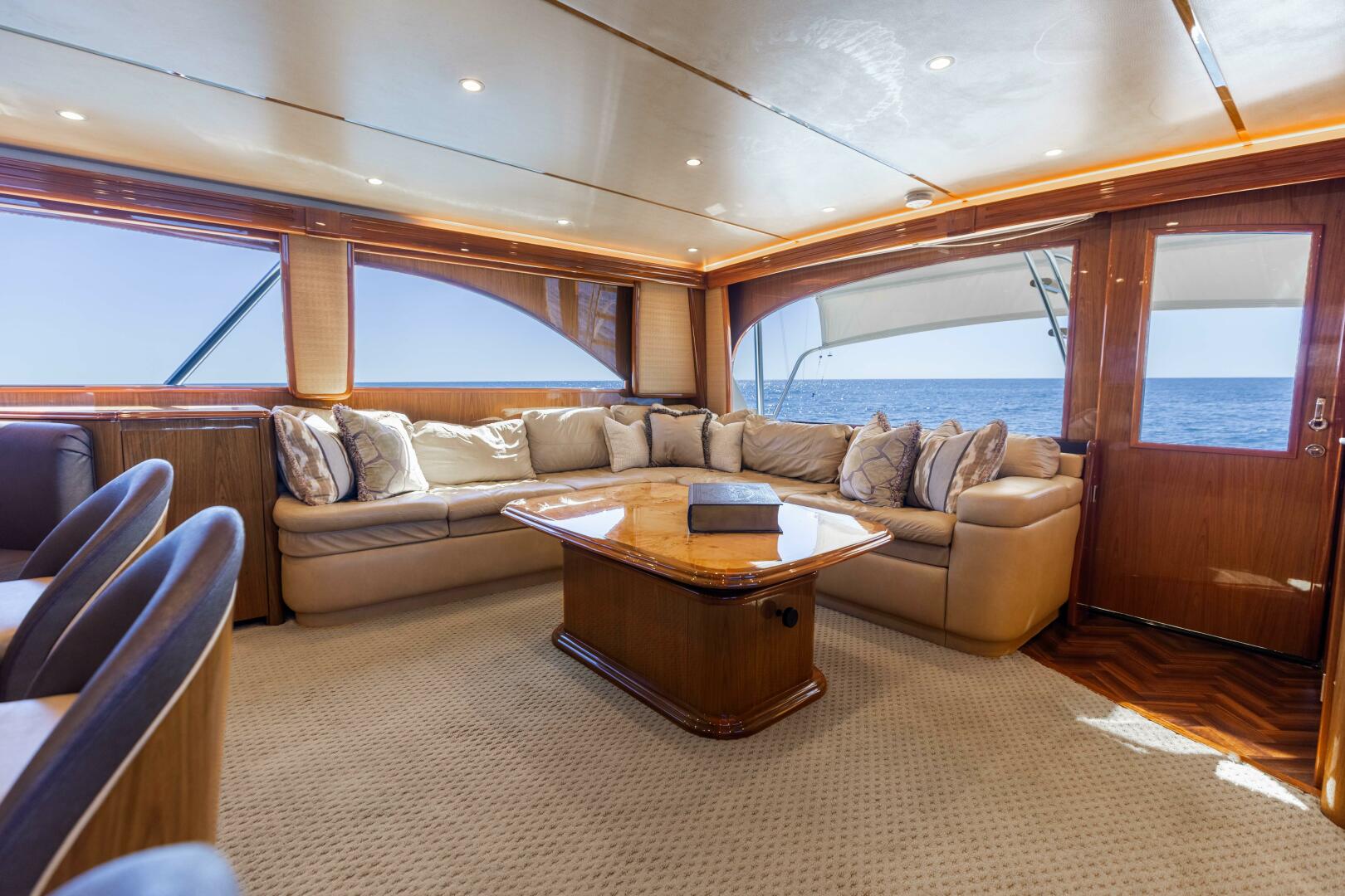 2013 Viking 76 Convertible - Image 7