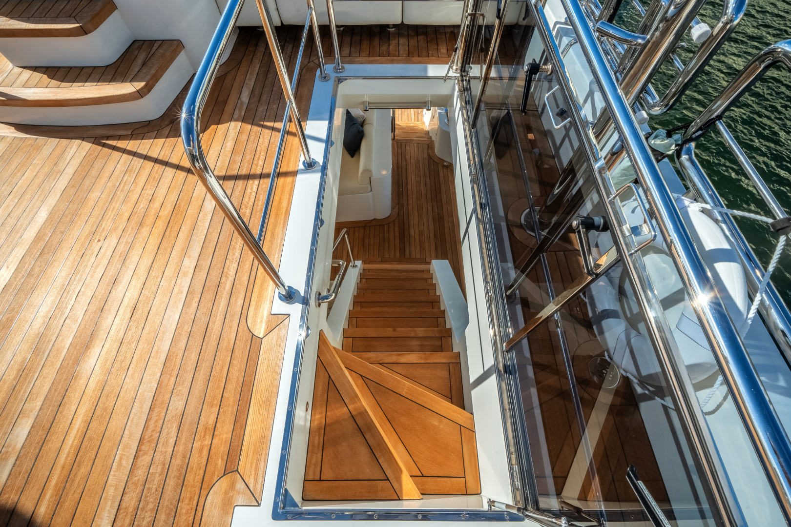 2022 Ocean Alexander 32L - Image 75