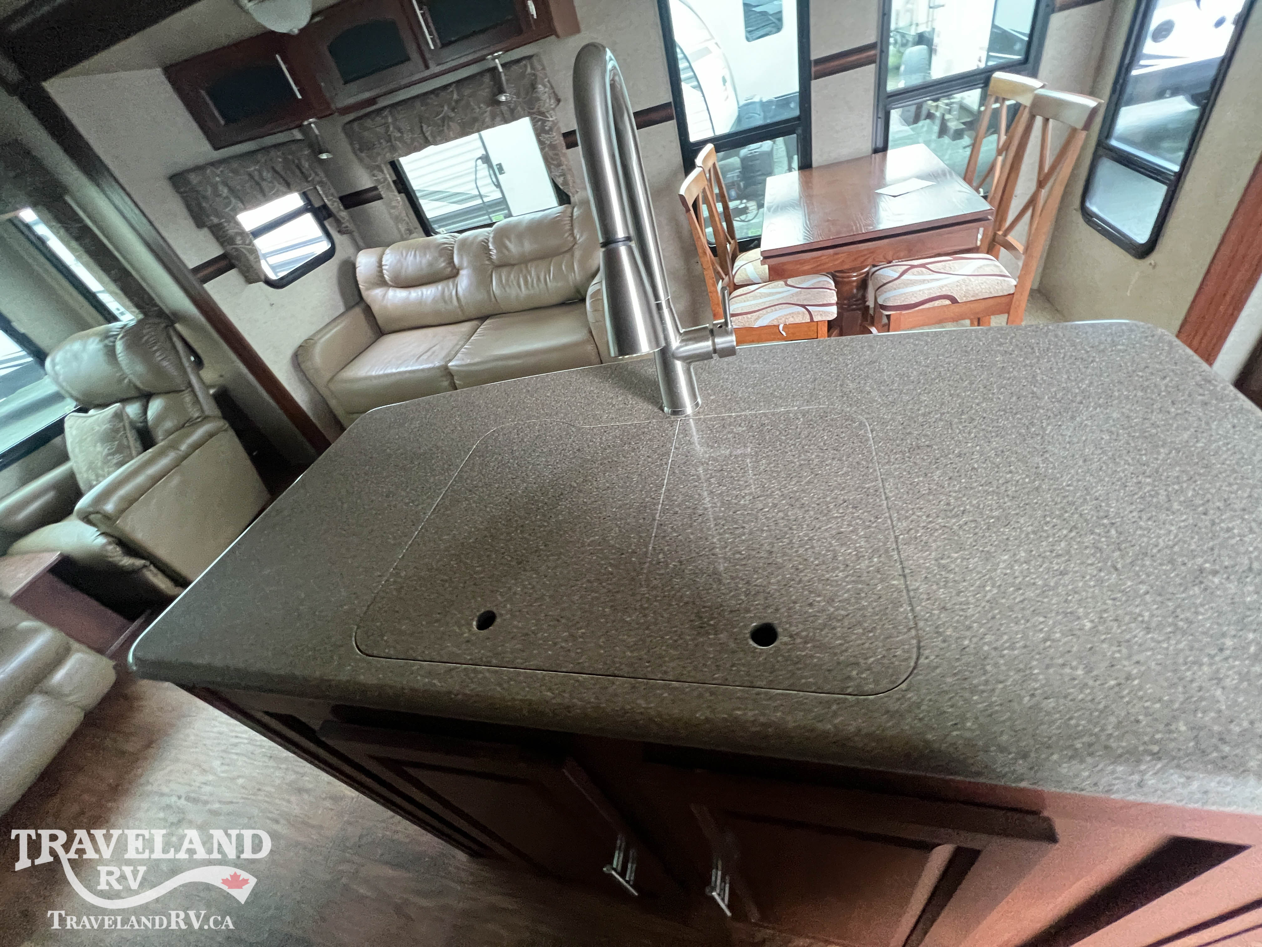 2015 Forest River Rockwood Signature Ultra Lite ULTRA LITE 8285IKWS - Image 13