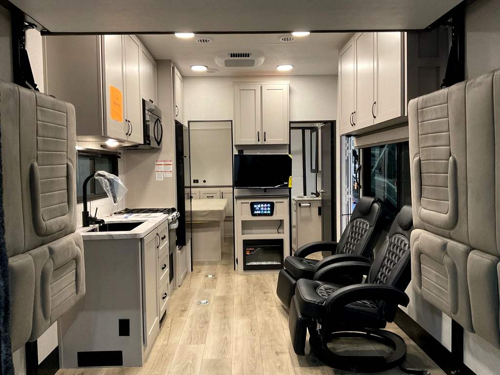 2026 JAYCO SEISMIC 214 - Image 8