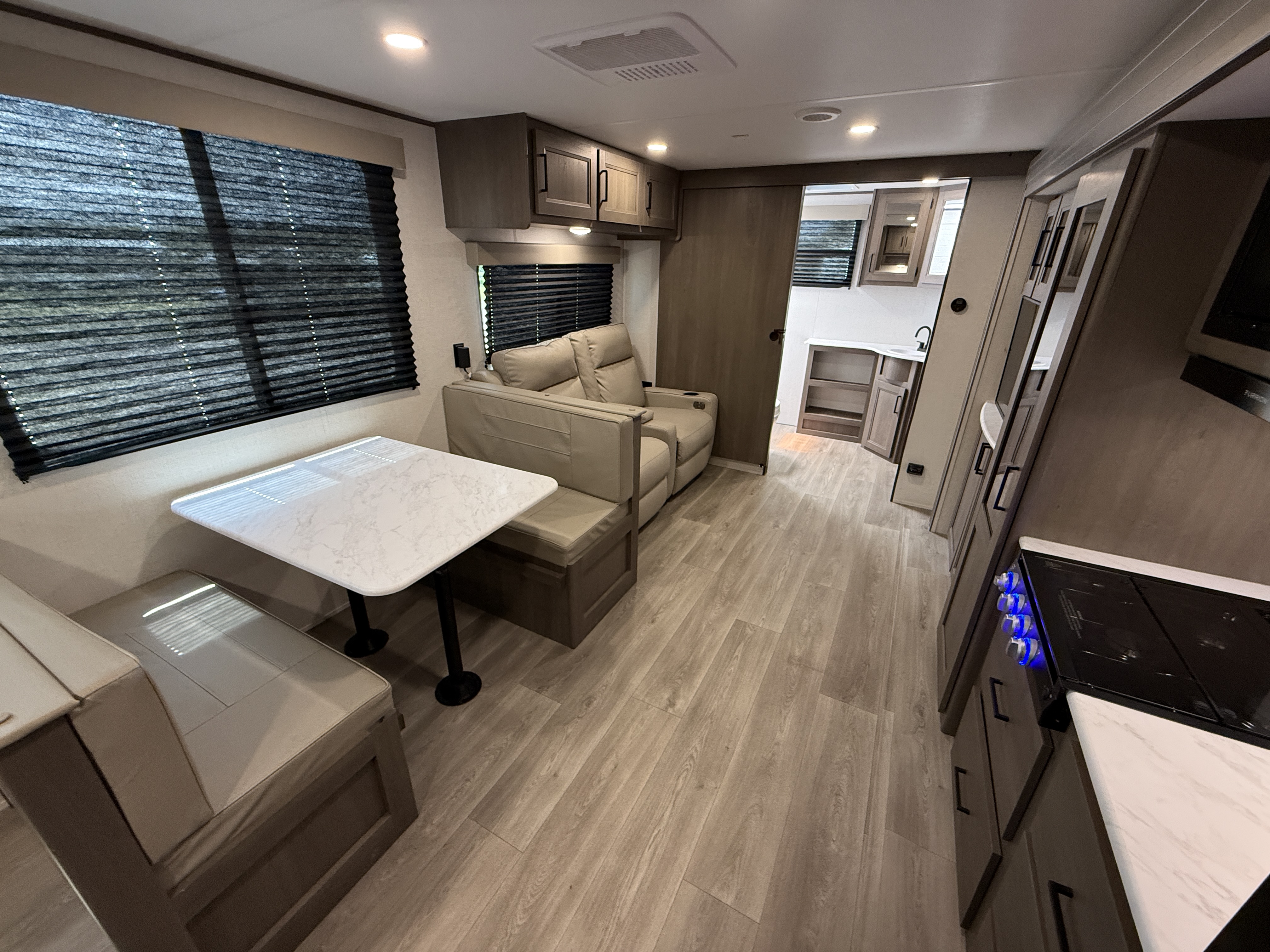 2025 Grand Design Transcend XPLOR 26RBX - Image 10