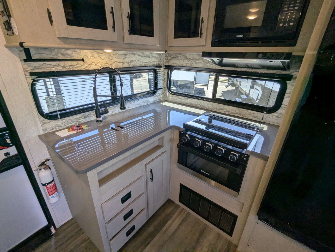 2024 Forest River EVO Southwest T2500 - Image 18