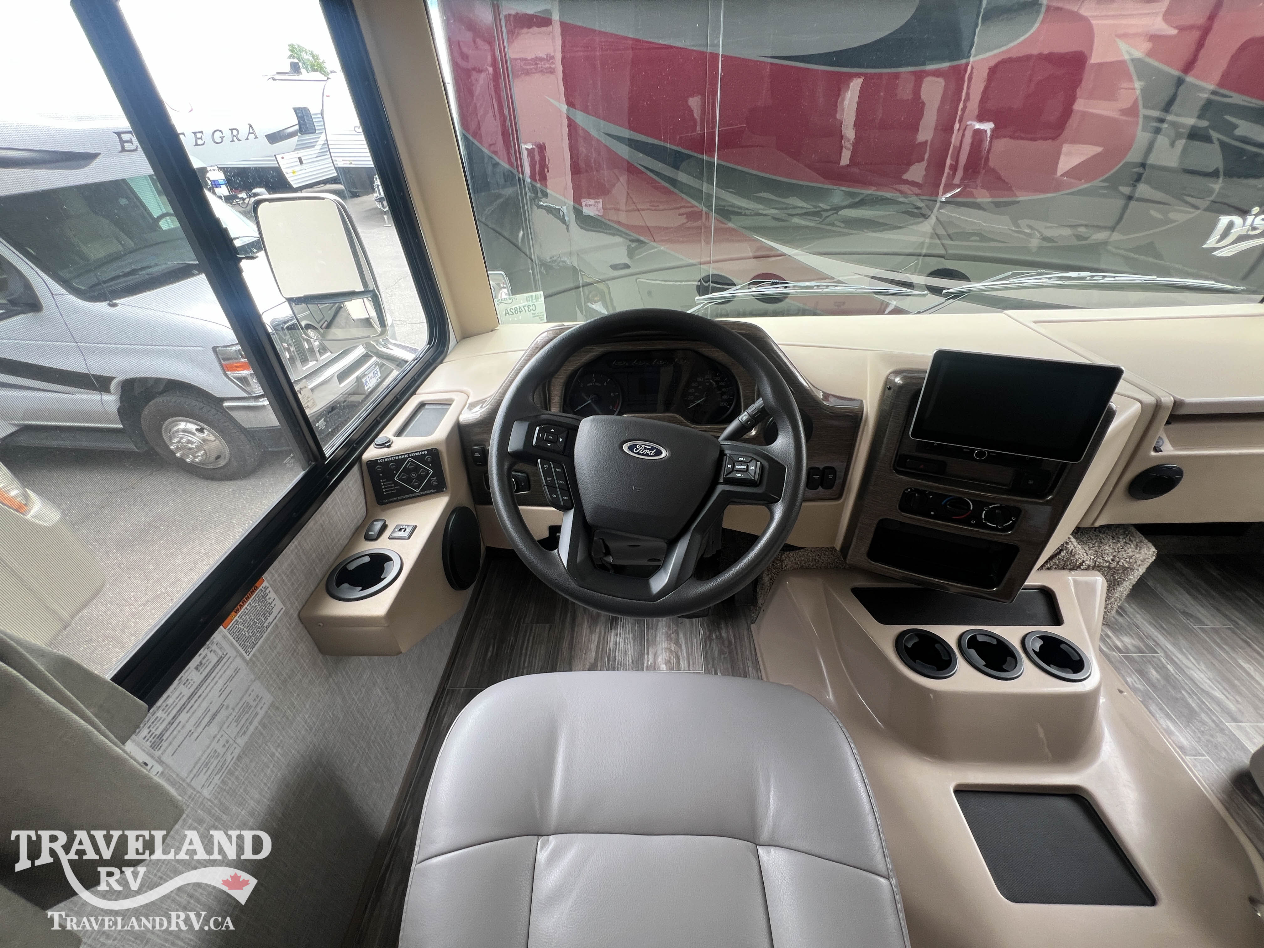 2022 Thor Motor Coach Hurricane 29M - Image 9