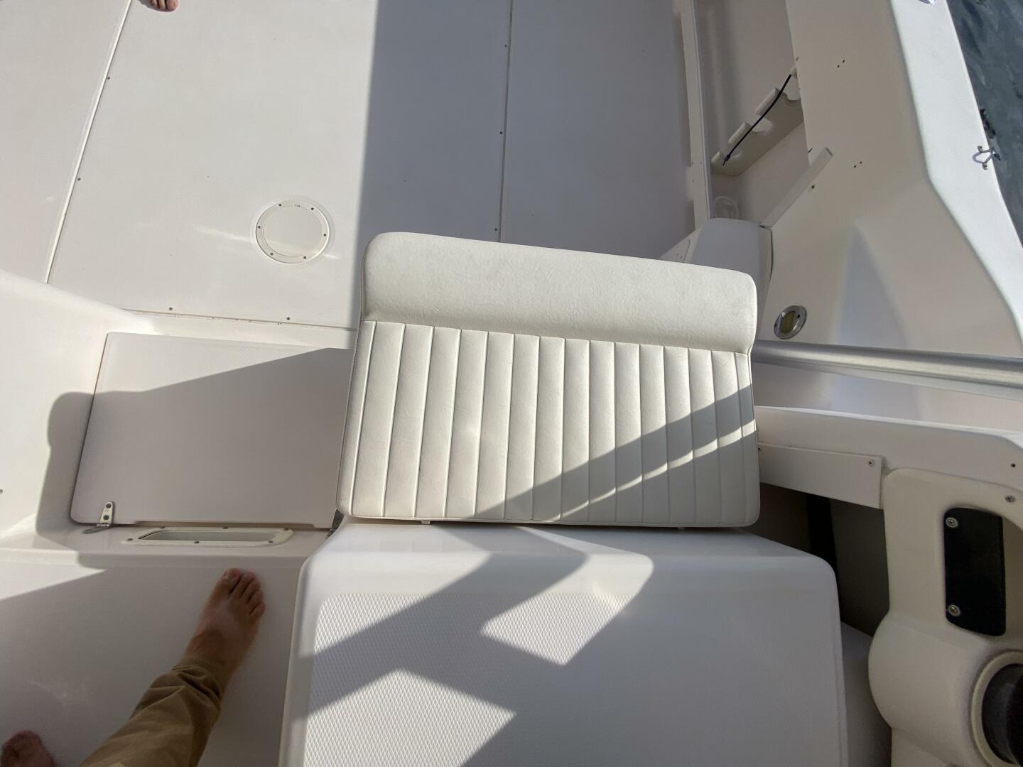 2005 Grady-White Marlin 300 - Image 18