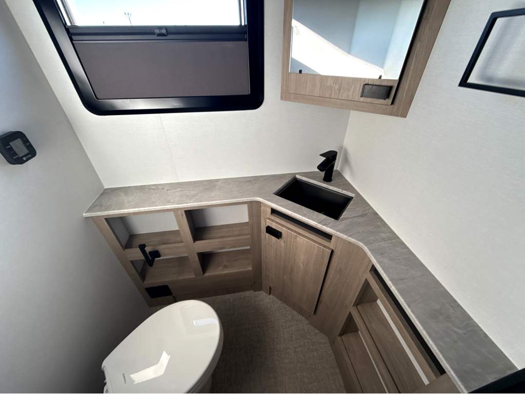 2027 GRAND DESIGN LINEAGE SERIESE 30DC - Image 31