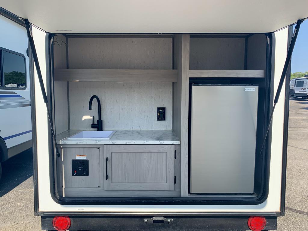 2023 Dutchmen Coleman Rubicon 1200 Series 1200RK - Image 24
