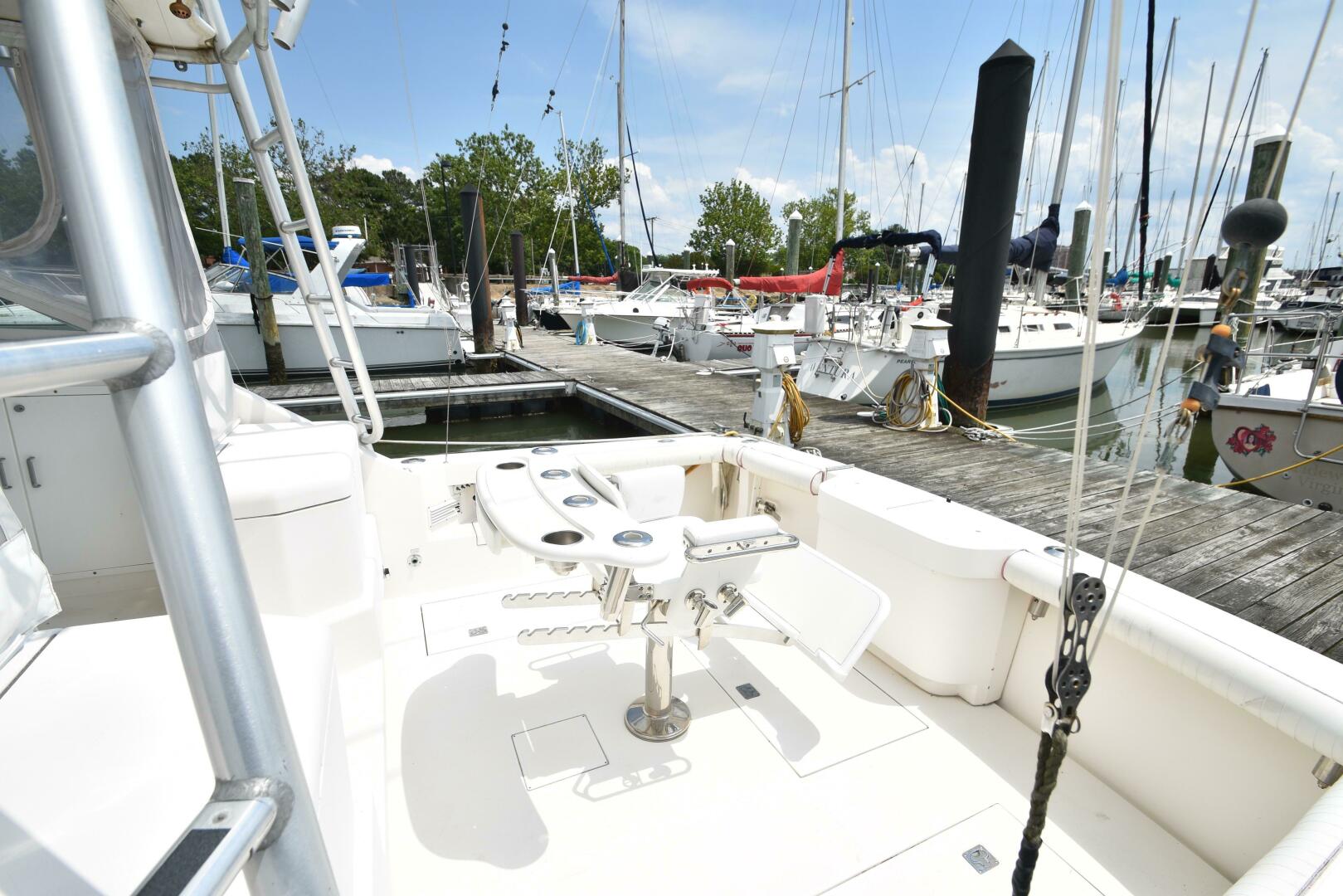 2001 Cabo 35 Express - Image 6