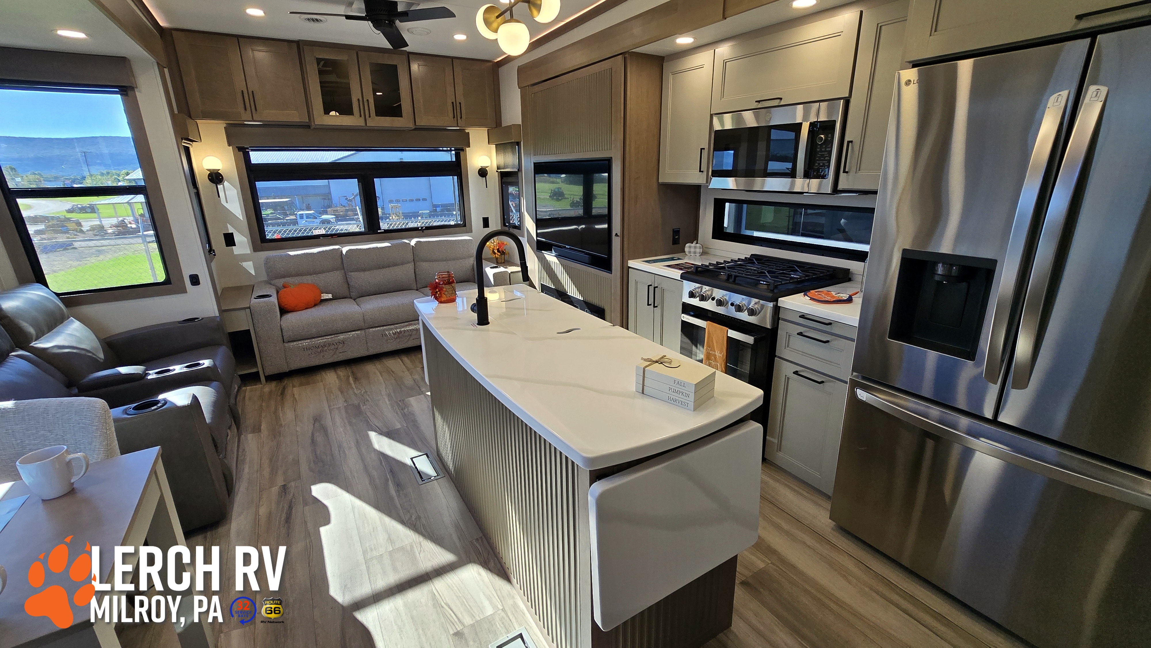 2027 KZ RV Durango Gold G310RLQ - Image 16