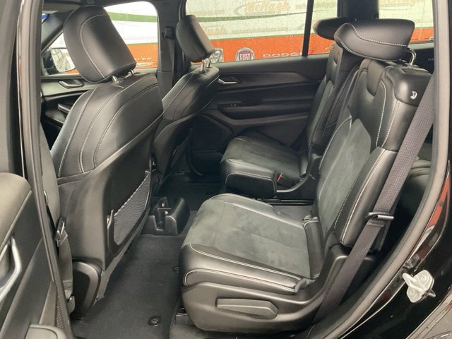 2025 Jeep Grand Cherokee L Altitude X 4X4 - Image 21