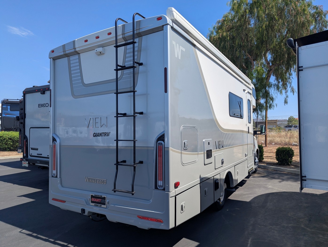 2027 Winnebago View 24D - Image 6