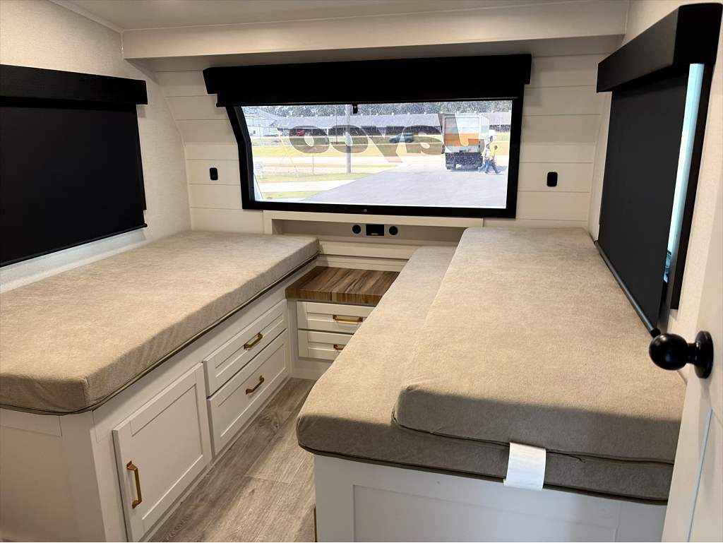 2027 JAYCO EAGLE 367TBTS - Image 17