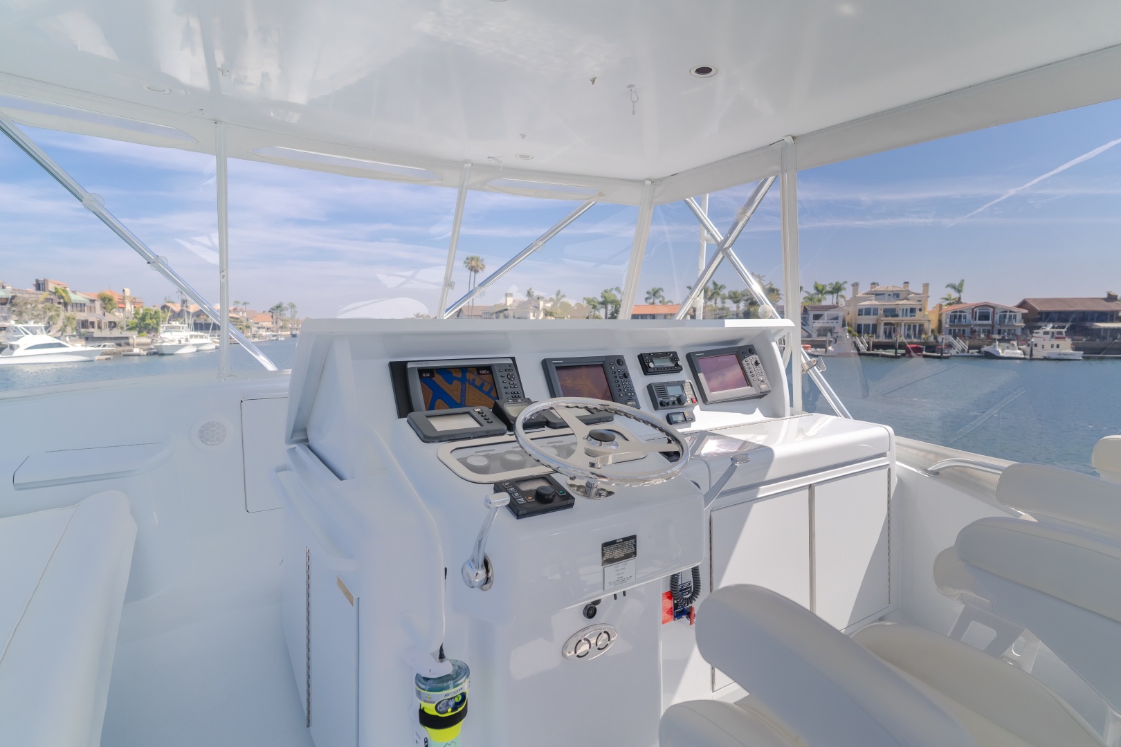 2003 Hatteras 54 Convertible - Image 23